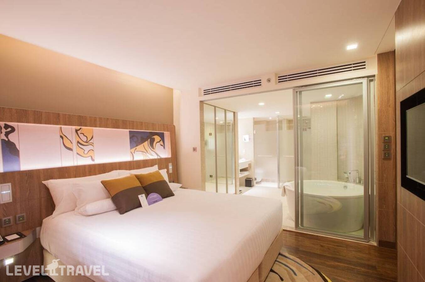 фотографии номера Двухместный люкс Семейный двуспальная кровать отеля Novotel Bangkok Sukhumvit 20 в Таиланд(Бангкок) - фото №17