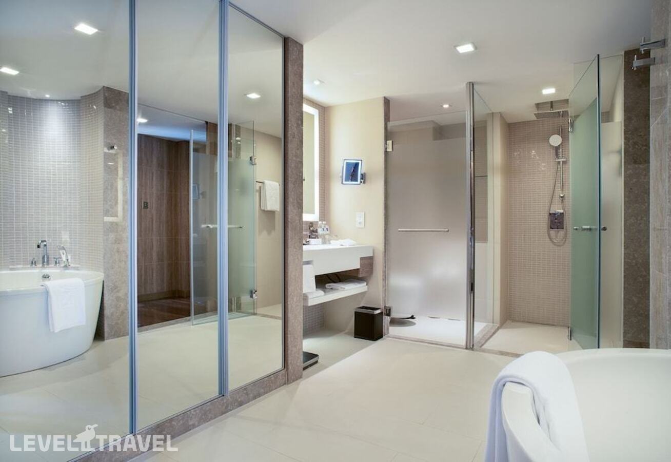 фотографии номера Двухместный люкс Семейный двуспальная кровать отеля Novotel Bangkok Sukhumvit 20 в Таиланд(Бангкок) - фото №5