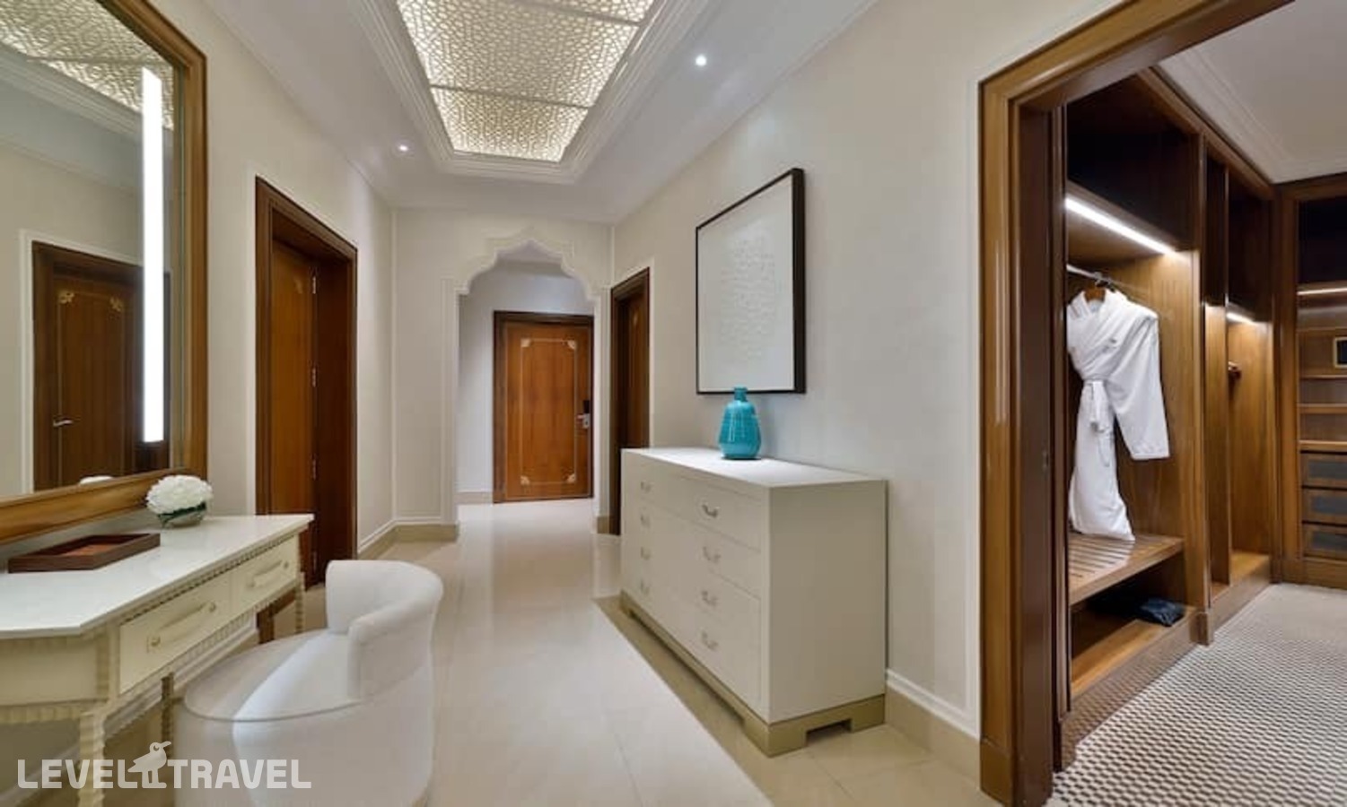 фотографии номера Премьер (две односпальные кровати) отеля Waldorf Astoria Ras Al Khaimah в ОАЭ(Рас-аль-Хайма) - фото №4