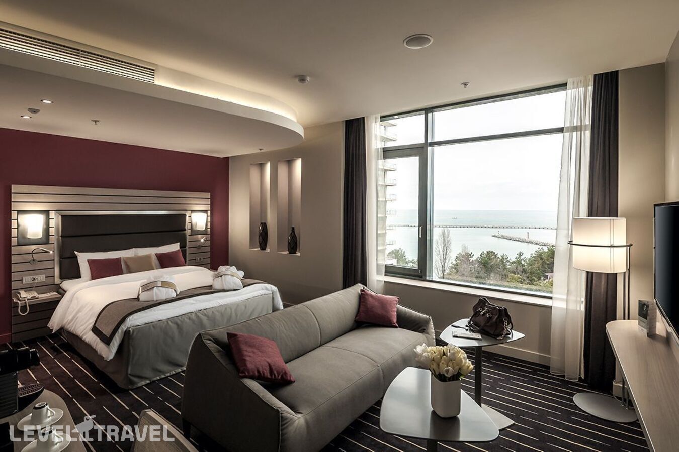 фотографии номера Привилегированный номер отеля Mercure Сочи Центр Отель в Россия(Сочи - Центр) - фото №1
