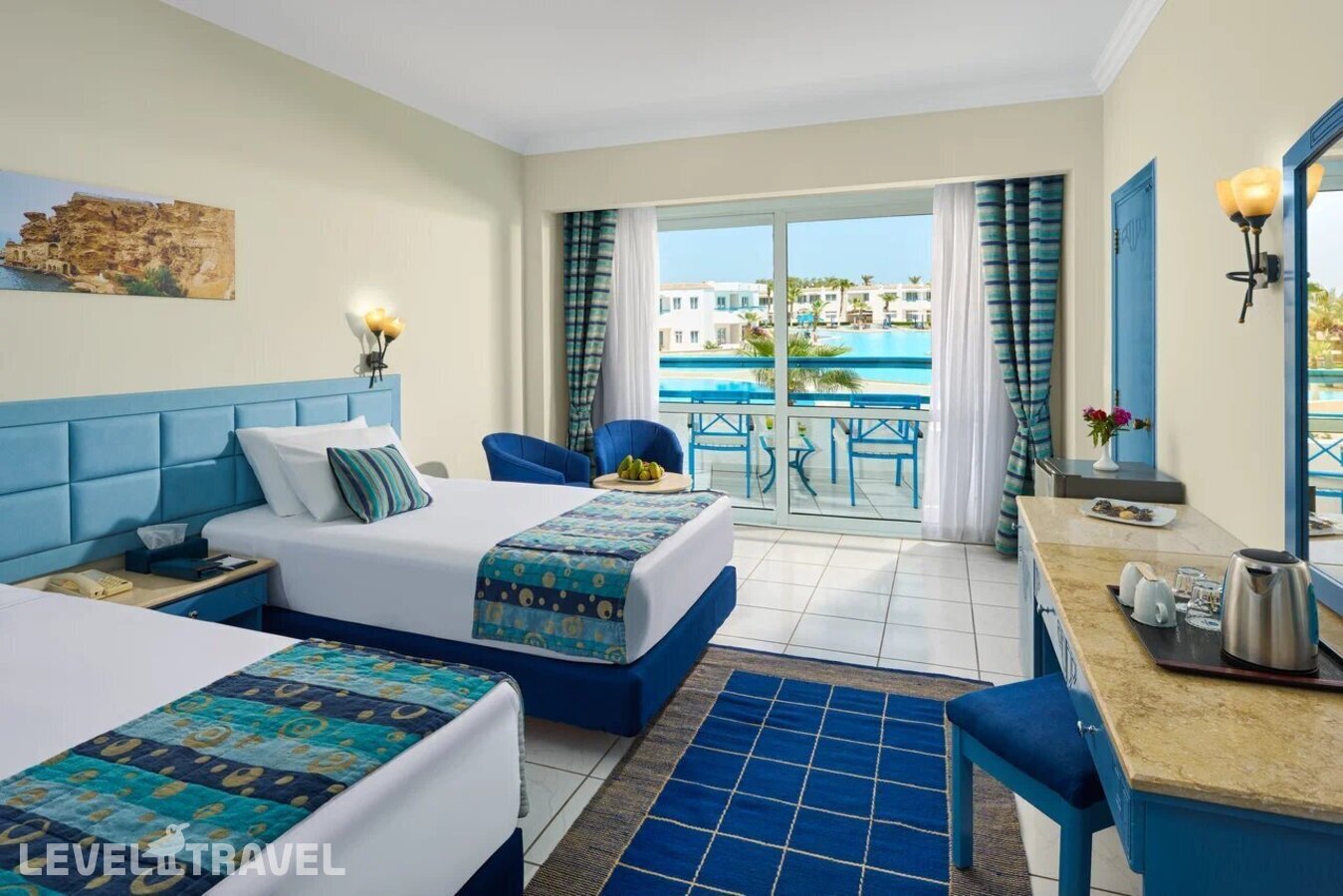 фотографии номера Улучшенный с видом на бассейн отеля WB TRAVEL Dreams Vacation Resort в Египет(Тауэр Бэй) - фото №1