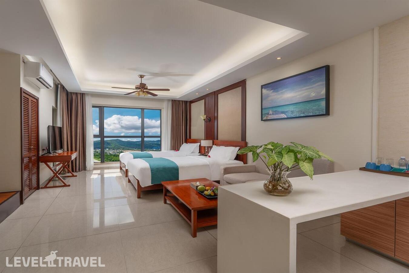 фотографии номера Стандартный с видом на горы отеля Paxton Vacances Hotels & Resorts Sanya в Китай(Санья) - фото №1