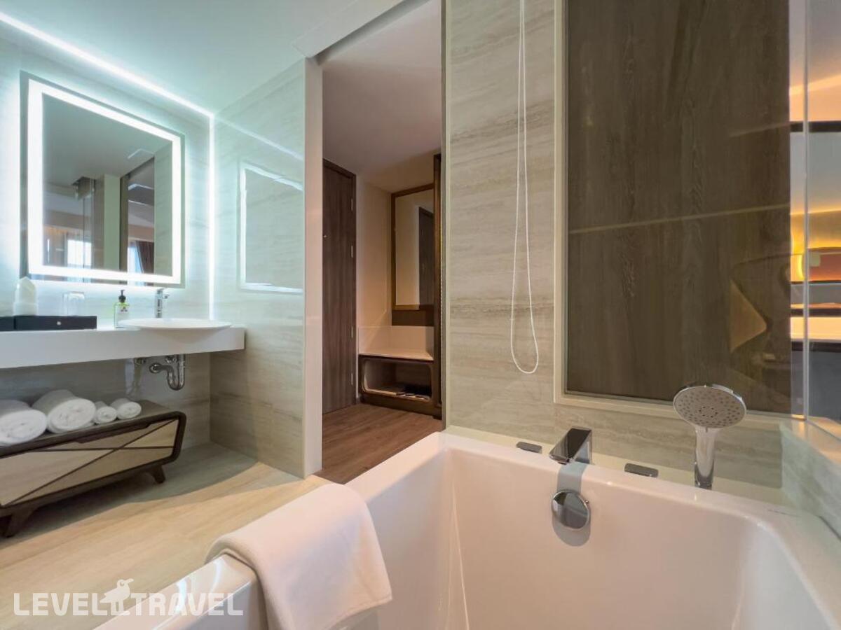 фотографии номера Номер Премьер отеля Amethyst Hotel Pattaya в Таиланд(Центральная Паттайя) - фото №5