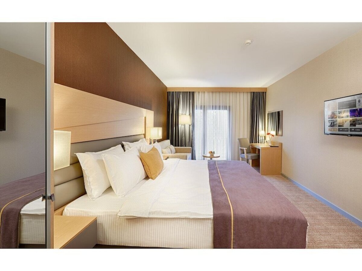 фотографии номера Смежный номер отеля Kordon Hotel Cankaya в Турция(Измир) - фото №1
