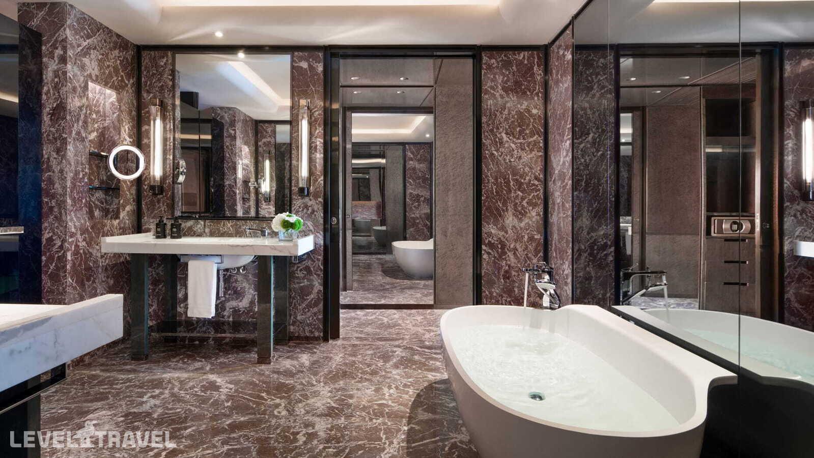 фотографии номера Делюкс отеля Four Seasons Guangzhou в Китай(Гуанчжоу) - фото №2