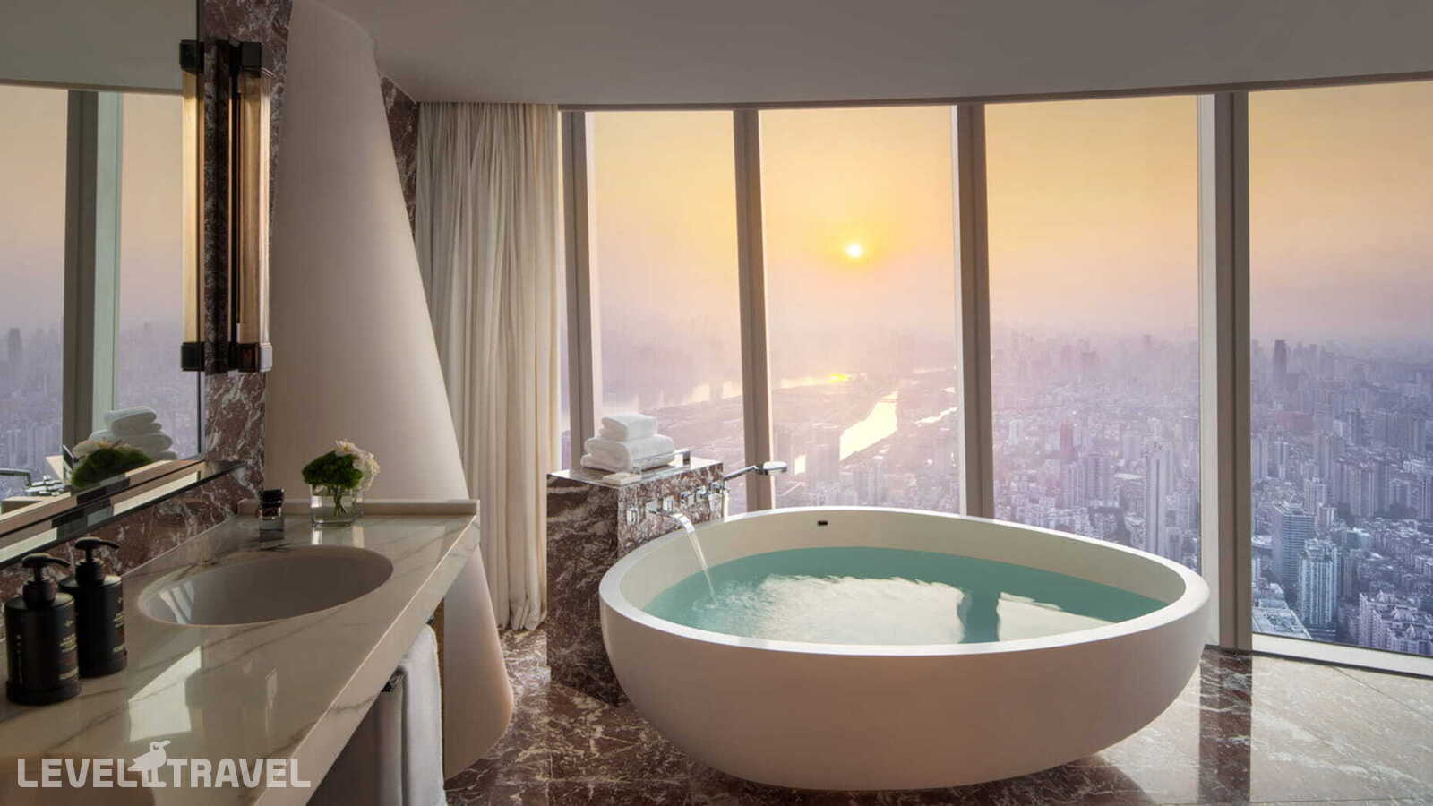 фотографии номера Премьер с видом на реку отеля Four Seasons Guangzhou в Китай(Гуанчжоу) - фото №2