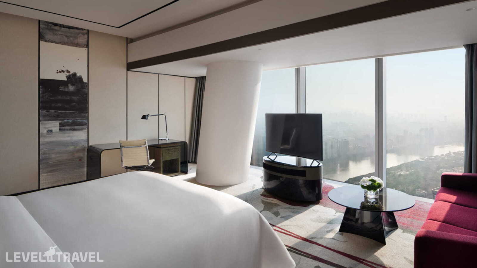 фотографии номера Премьер с видом на реку отеля Four Seasons Guangzhou в Китай(Гуанчжоу) - фото №1