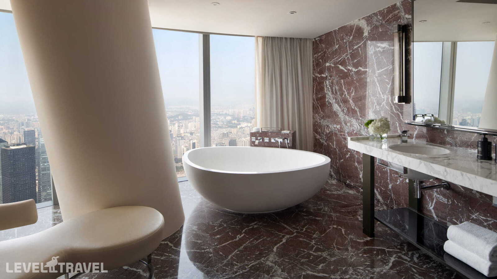 фотографии номера Люкс роскошный отеля Four Seasons Guangzhou в Китай(Гуанчжоу) - фото №4