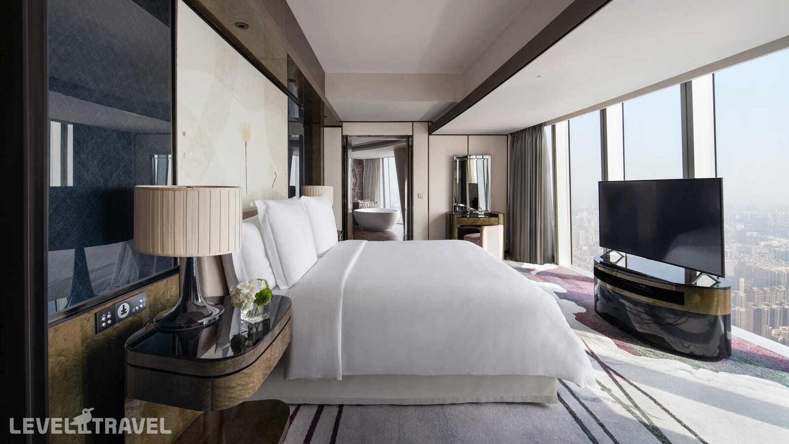 фотографии номера Роскошный люкс с видом на реку отеля Four Seasons Guangzhou в Китай(Гуанчжоу) - фото №2