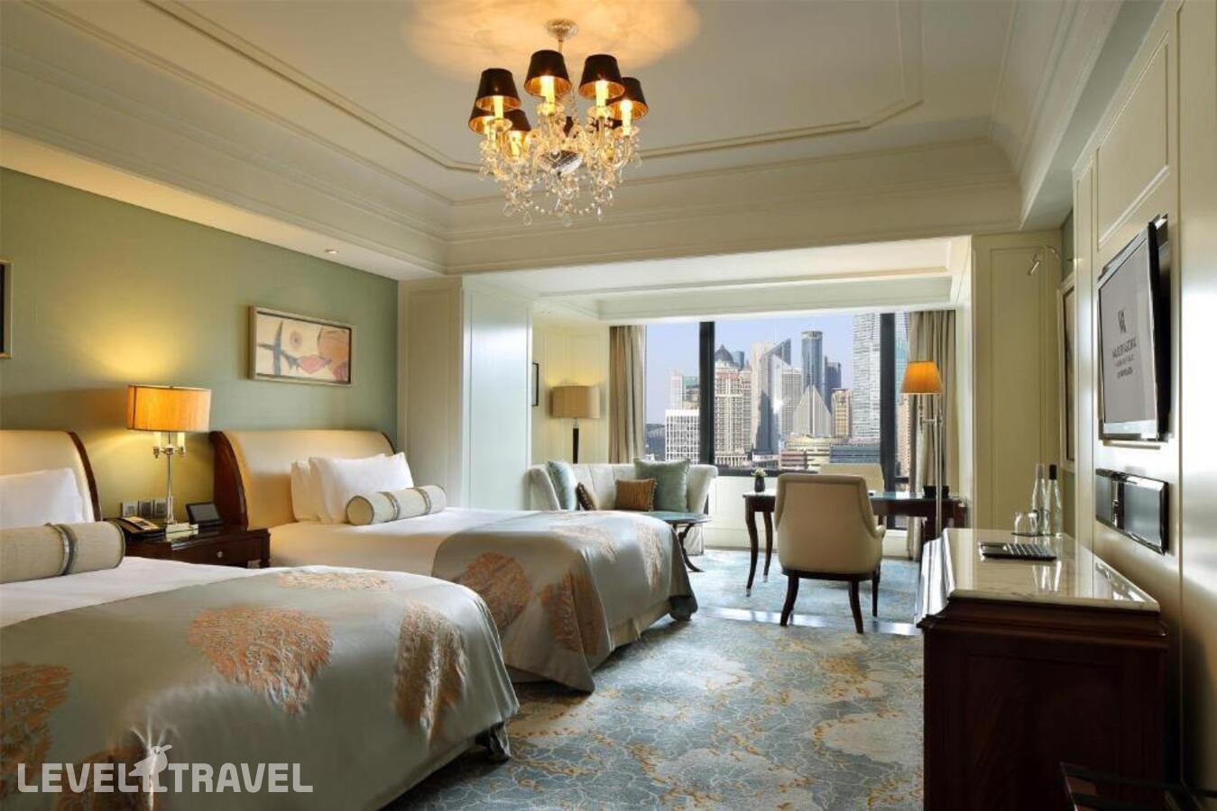 фотографии номера Делюкс с видом на реку (две двуспальные кровати) отеля Waldorf Astoria Shanghai On The Bund в Китай(Шанхай) - фото №1