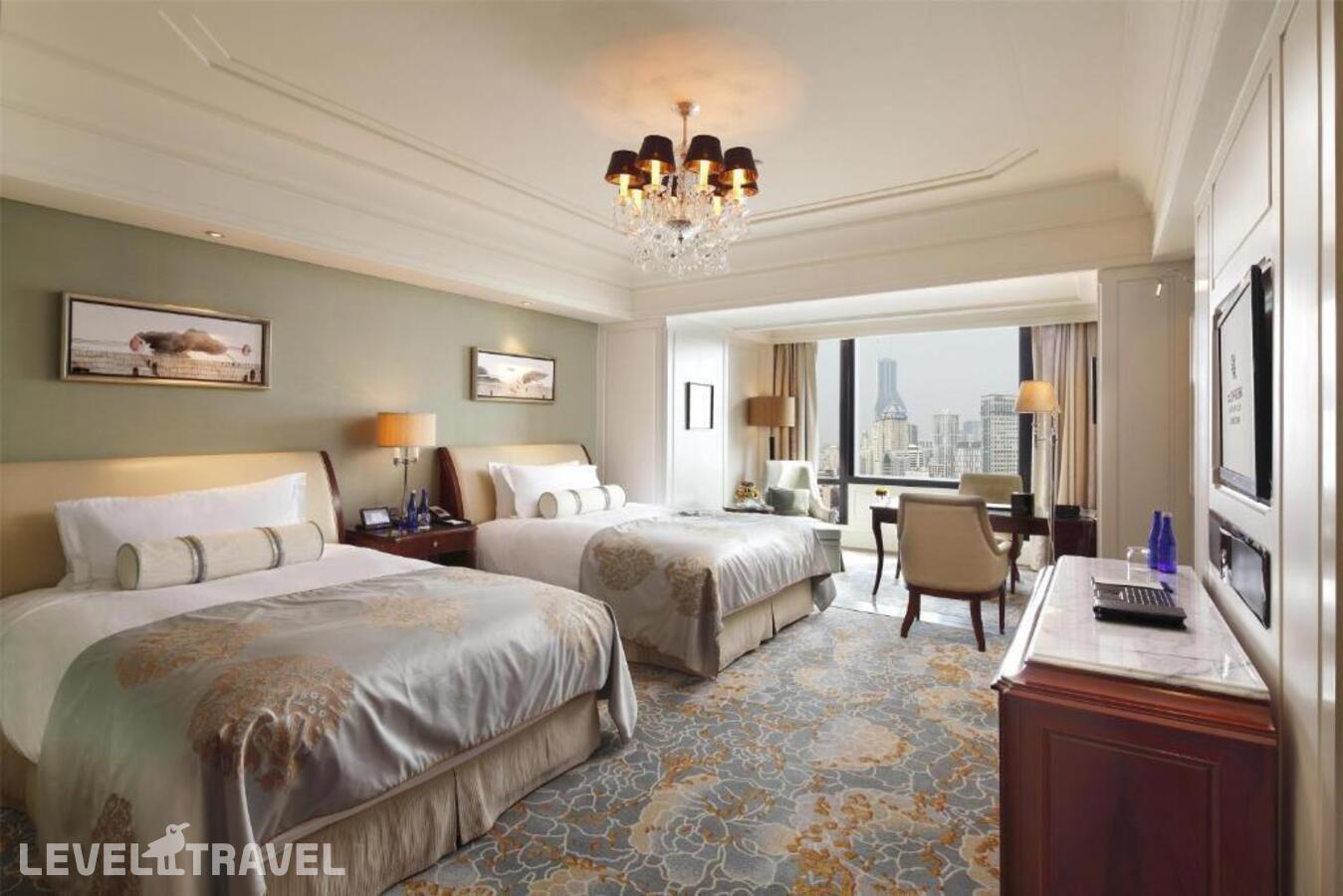фотографии номера Полулюкс (две двуспальные кровати) отеля Waldorf Astoria Shanghai On The Bund в Китай(Шанхай) - фото №1