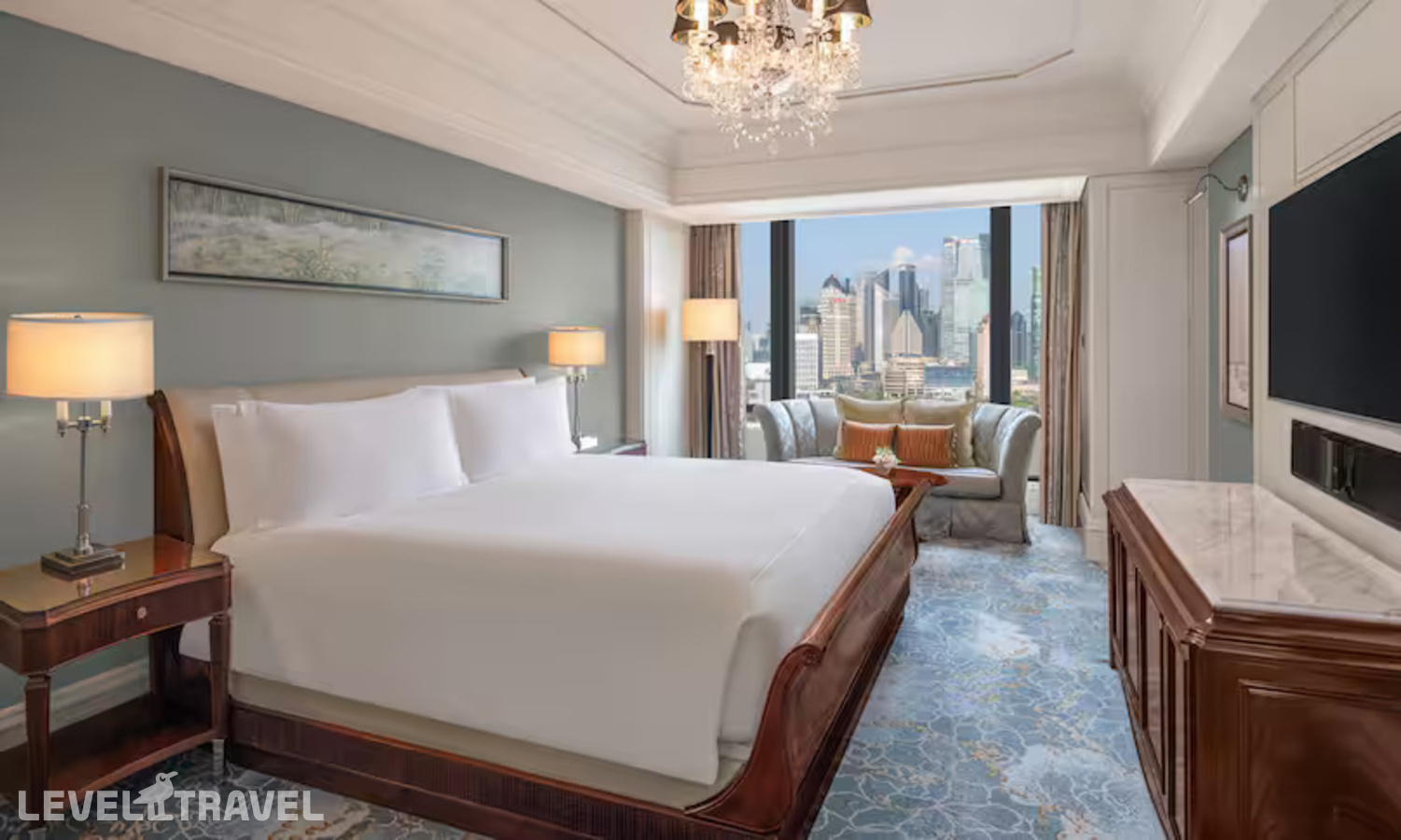 фотографии номера Люкс роскошный с панорамным видом на реку отеля Waldorf Astoria Shanghai On The Bund в Китай(Шанхай) - фото №1
