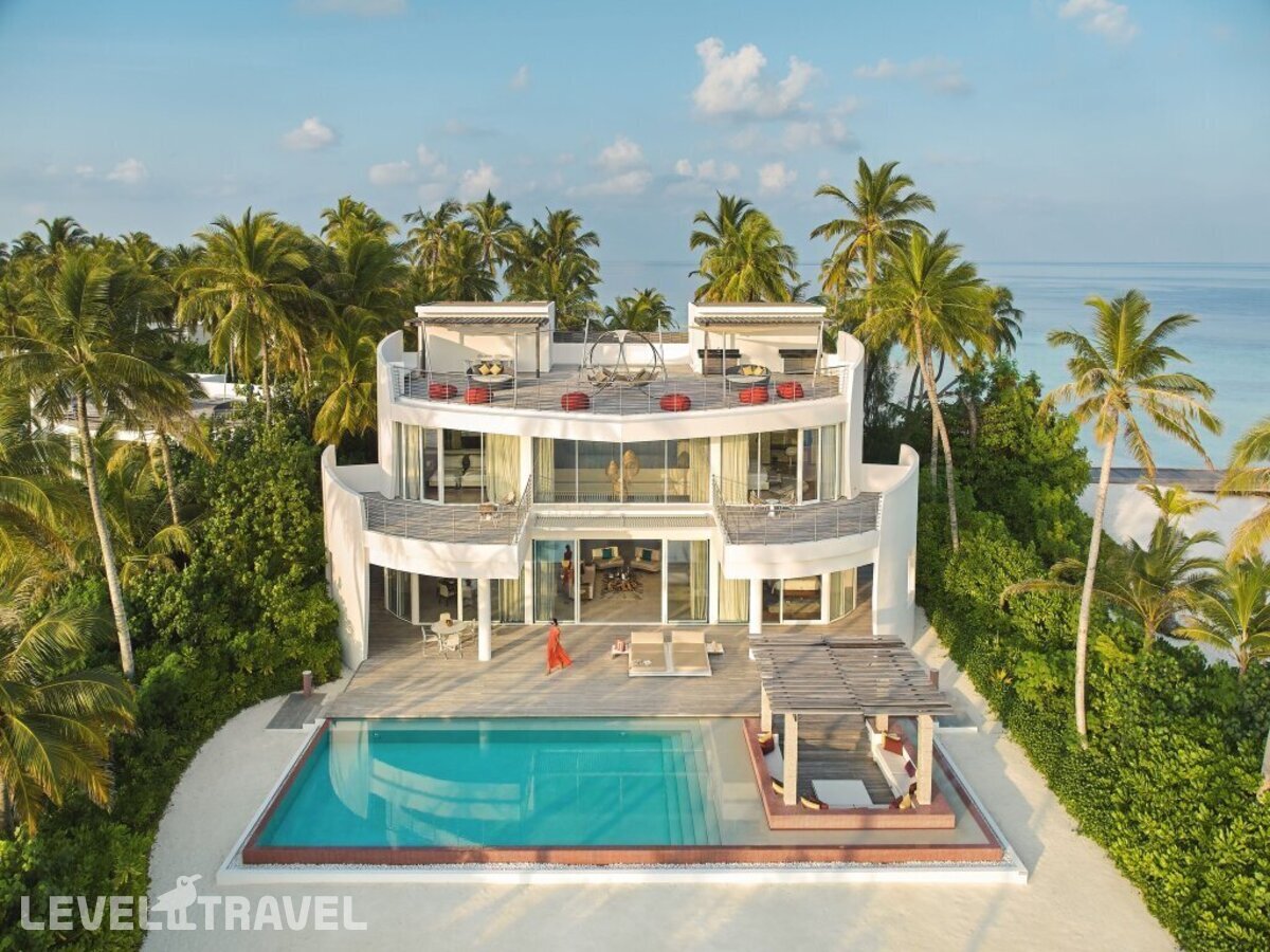 фотографии номера Пляжная вилла с бассейном (3 спальни) отеля Jumeirah Maldives (Olhahali Island) в Мальдивы(Северный Мале Атолл) - фото №1