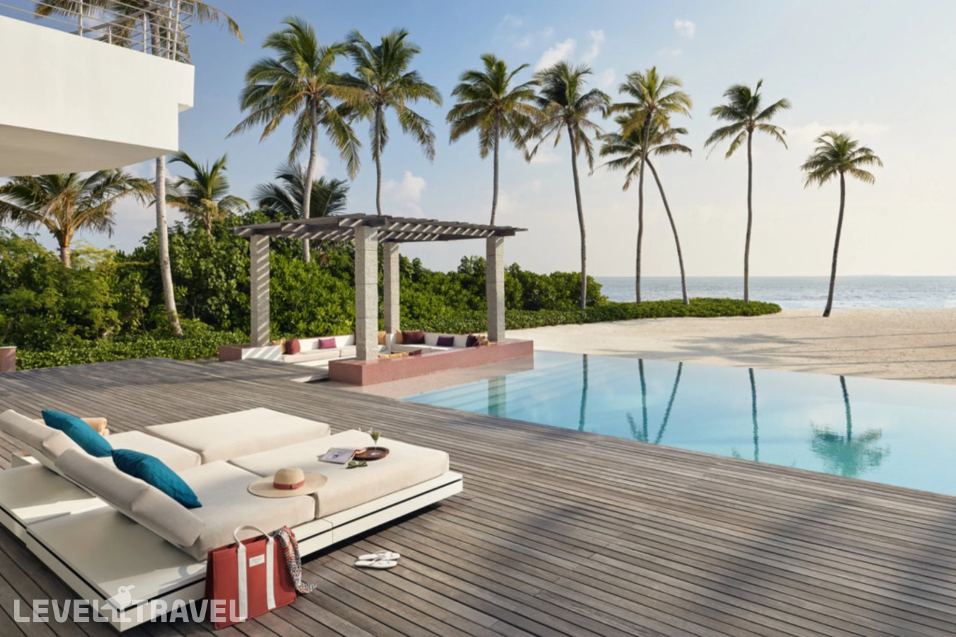 фотографии номера Пляжная вилла с бассейном (3 спальни) отеля Jumeirah Maldives (Olhahali Island) в Мальдивы(Северный Мале Атолл) - фото №10