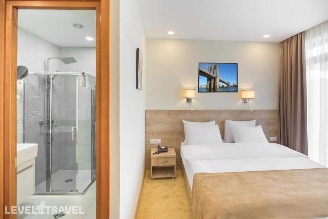 фотографии номера Стандартный номер отеля Atrium Boutique Hotel (Ex. Bridge Boutique Hotel) в Грузия(Тбилиси) - фото №3