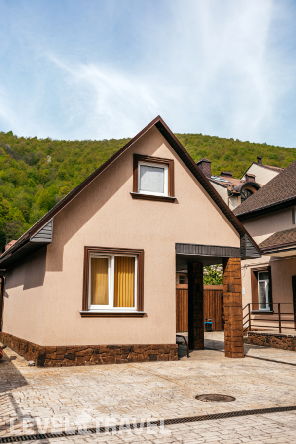 Четырёхместный семейный номер Comfort с 2 комнатами — фото 11