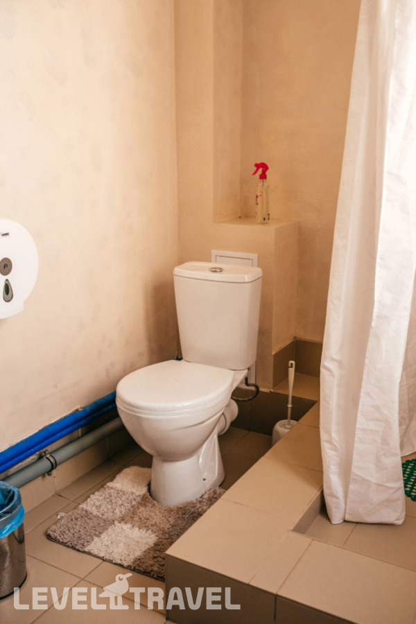 Четырёхместный семейный номер Comfort с 2 комнатами — фото 7