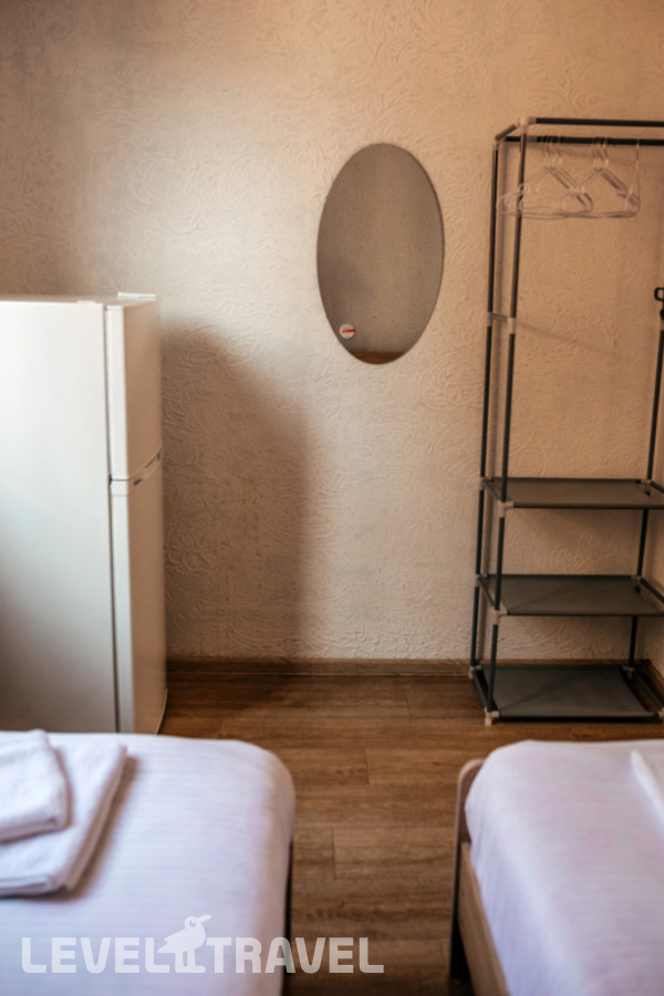 Четырёхместный семейный номер Comfort с 2 комнатами — фото 8
