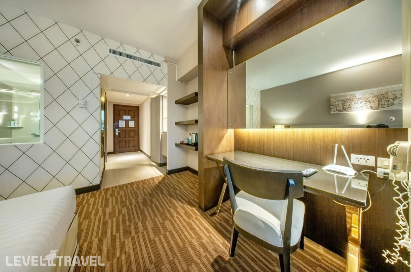 фотографии номера Четырехместный семейный отеля Royal Benja Hotel в Таиланд(Бангкок) - фото №12