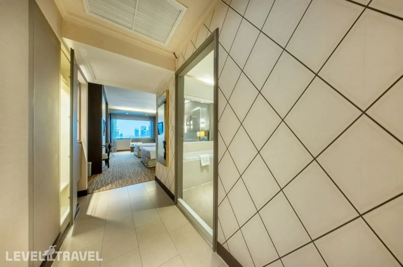 фотографии номера Четырехместный семейный отеля Royal Benja Hotel в Таиланд(Бангкок) - фото №8