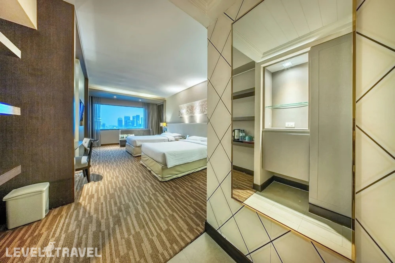 фотографии номера Четырехместный семейный отеля Royal Benja Hotel в Таиланд(Бангкок) - фото №3
