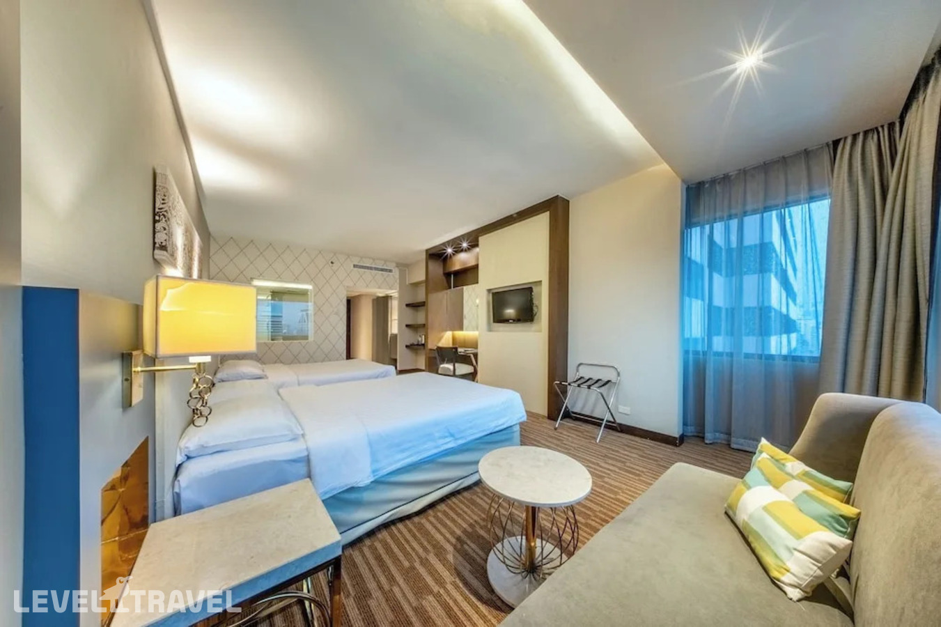фотографии номера Четырехместный семейный отеля Royal Benja Hotel в Таиланд(Бангкок) - фото №6