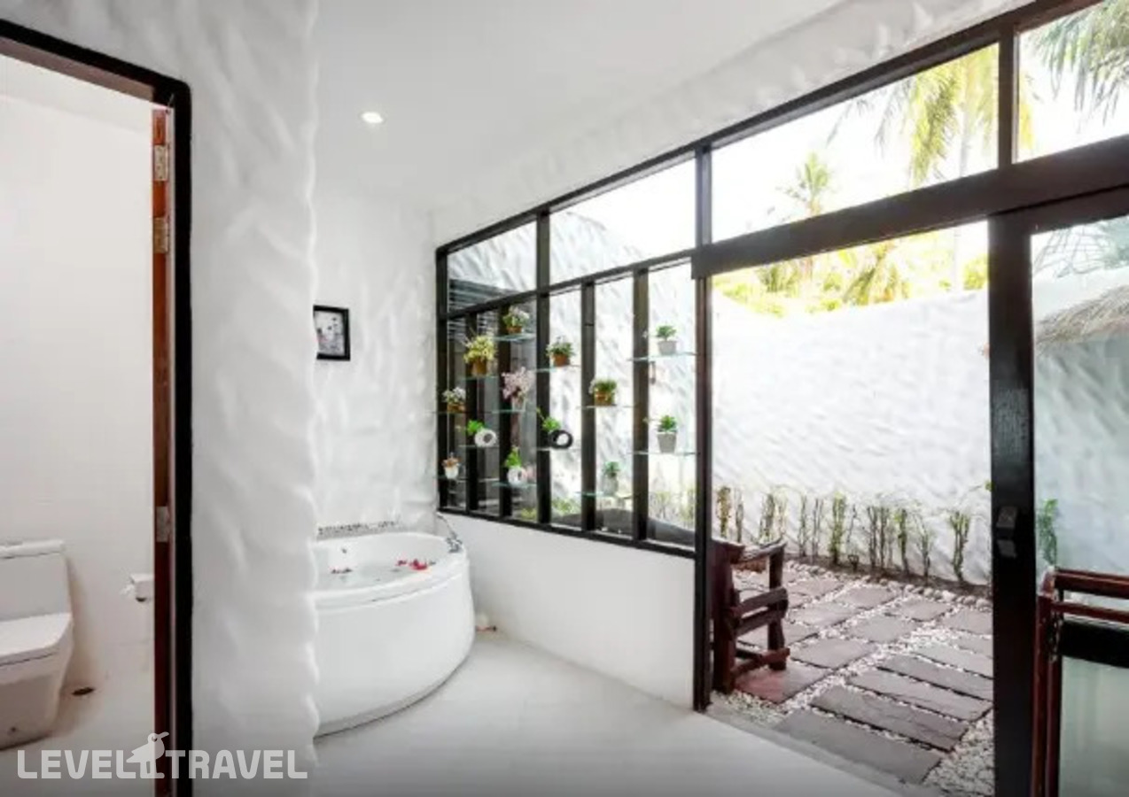 фотографии номера Двухместный номер Beach front двуспальная кровать отеля Rayaburi Resort (Racha Island) в Таиланд(Ко Рача Яй) - фото №10