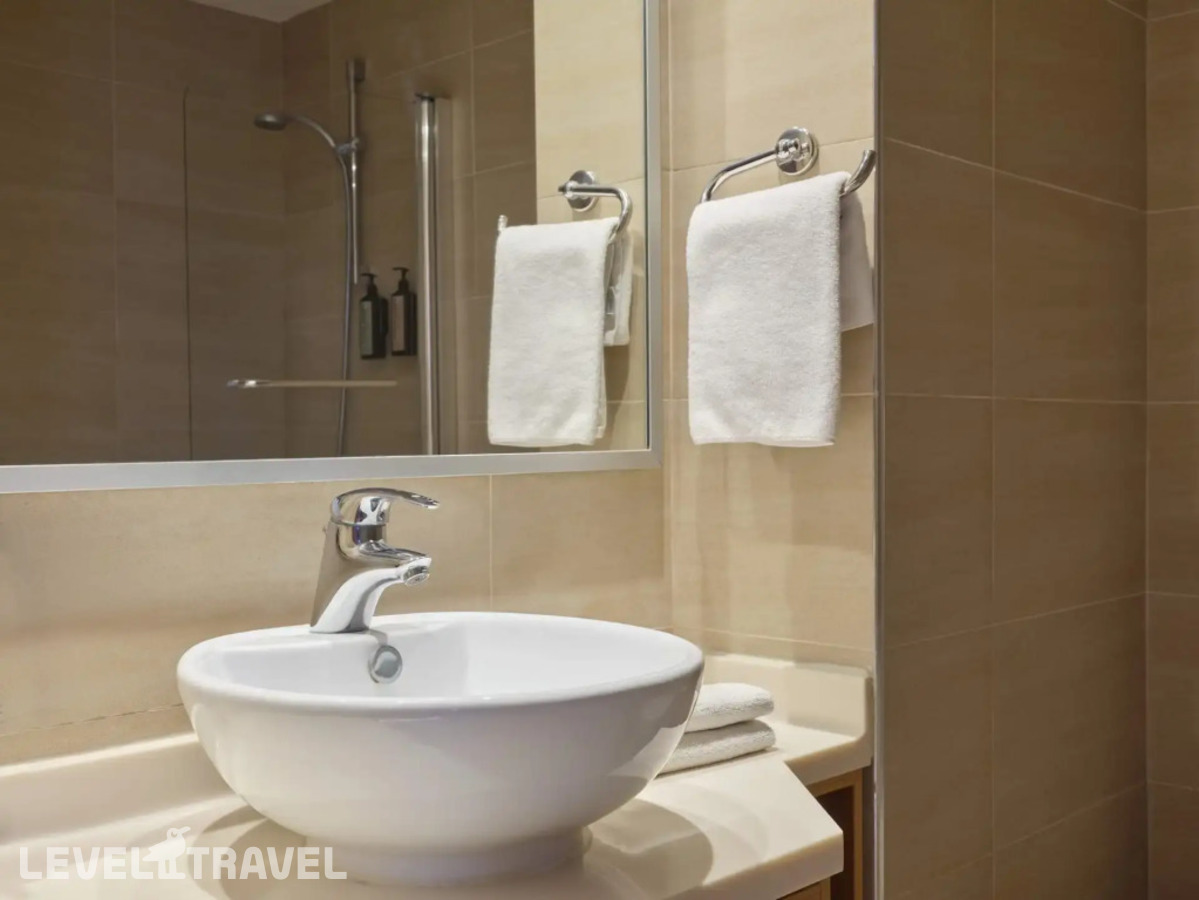 фотографии номера Премиум с видом на бассейн отеля Atlantica Oasis в Кипр(Потамос Гермасойя) - фото №3