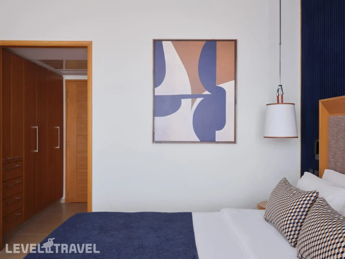 фотографии номера Премиум с видом на бассейн отеля Atlantica Oasis в Кипр(Потамос Гермасойя) - фото №2