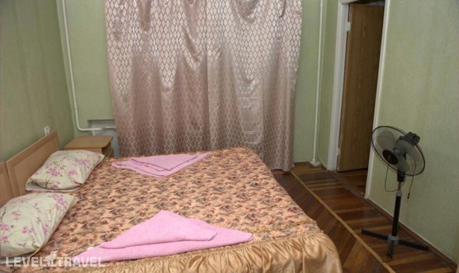 фотографии номера Трехместный без балкона (корпус 2) отеля Пансионат Айтар в Абхазия(Сухум) - фото №2