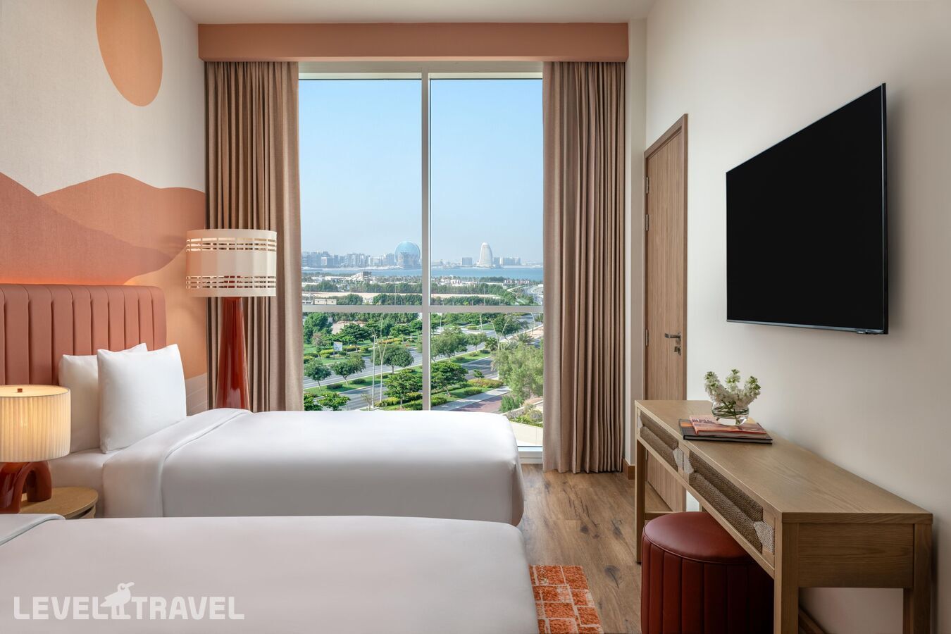 фотографии номера Люкс (2 спальни) отеля Yaz Plaza Circuit By Ihg в ОАЭ(остров Яс) - фото №5