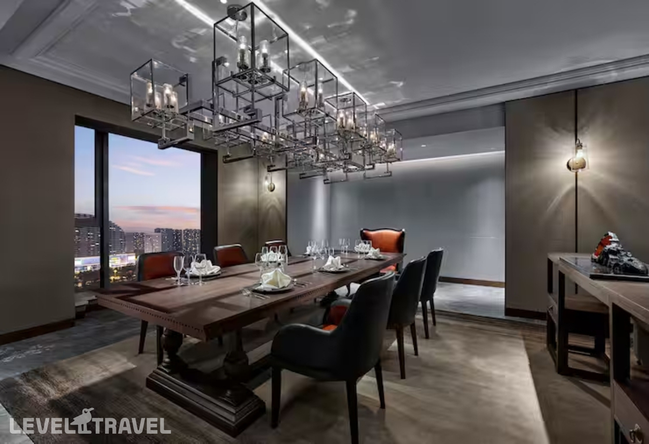 фотографии номера Люкс президентский отеля Doubletree By Hilton Baoding в Китай(Баодин) - фото №6