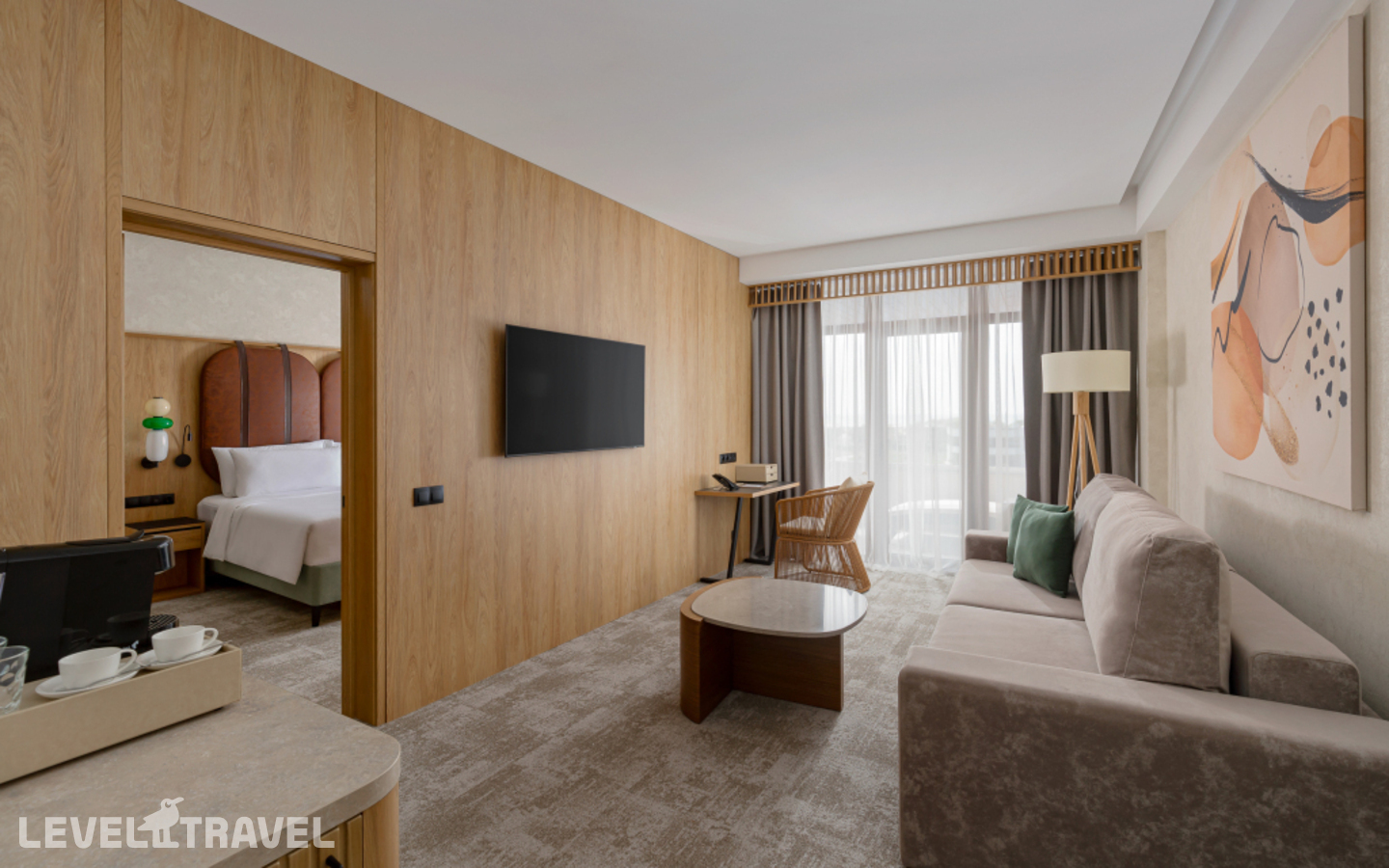 фотографии номера Люкс с видом на бассейн (2 комнаты) отеля Fюnf Luxury Resort & Spa Anapa Miracleo в Россия(Анапа) - фото №2