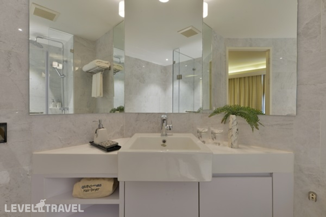 фотографии номера Двухместный люкс Exclusive двуспальная кровать отеля Arden Hotel And Residence в Таиланд(Центральная Паттайя) - фото №7