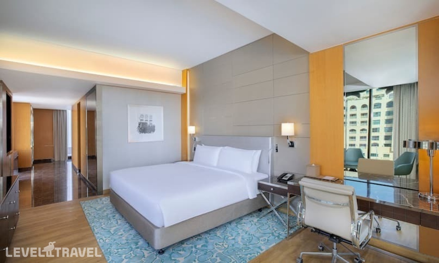 фотографии номера Представительский угловой с балконом отеля Hilton Dubai Palm Jumeirah в ОАЭ(Дубай Пальма) - фото №2