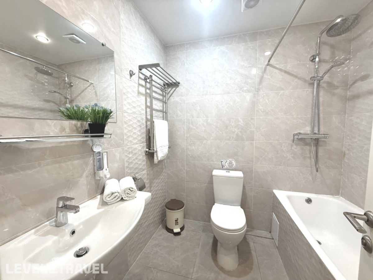 Семейный номер Comfort с балконом и с красивым видом из окна — фото 12