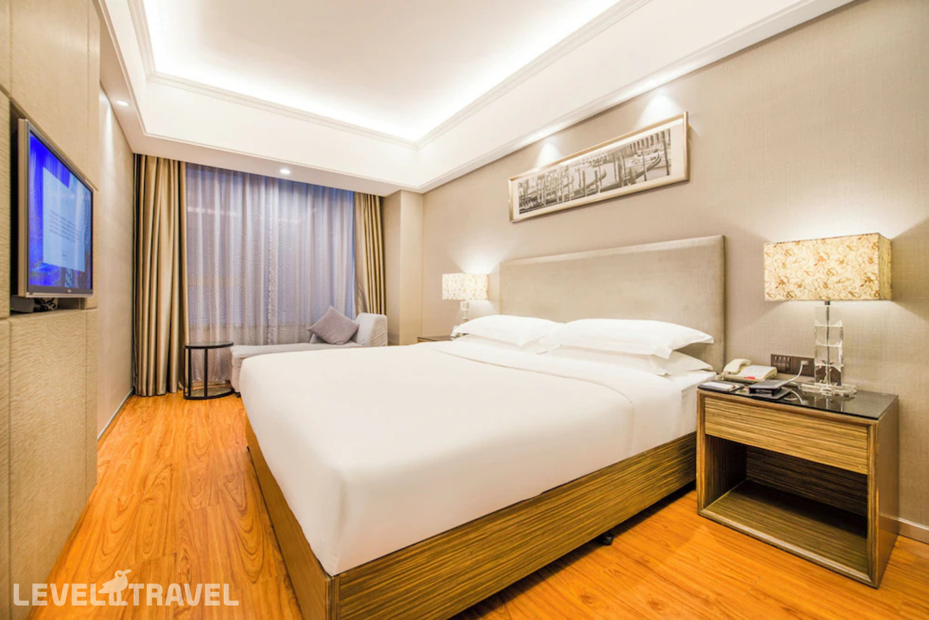 фотографии номера Улучшенный номер отеля La Perle International Hotel в Китай(Гуанчжоу) - фото №1