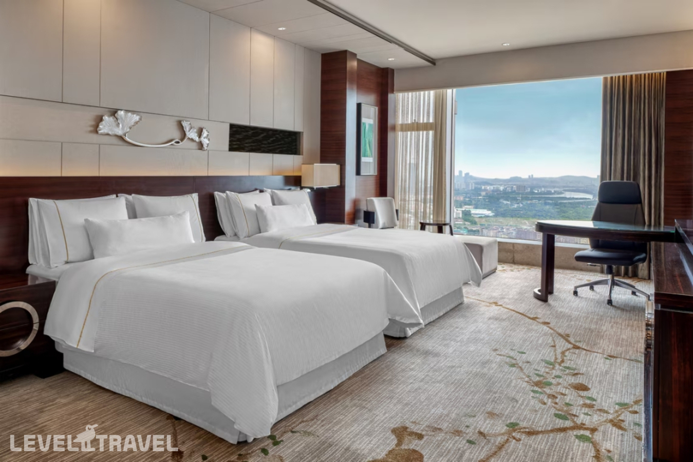фотографии номера Стандартный (две двуспальные кровати) отеля The Westin Pazhou Hotel в Китай(Гуанчжоу) - фото №1