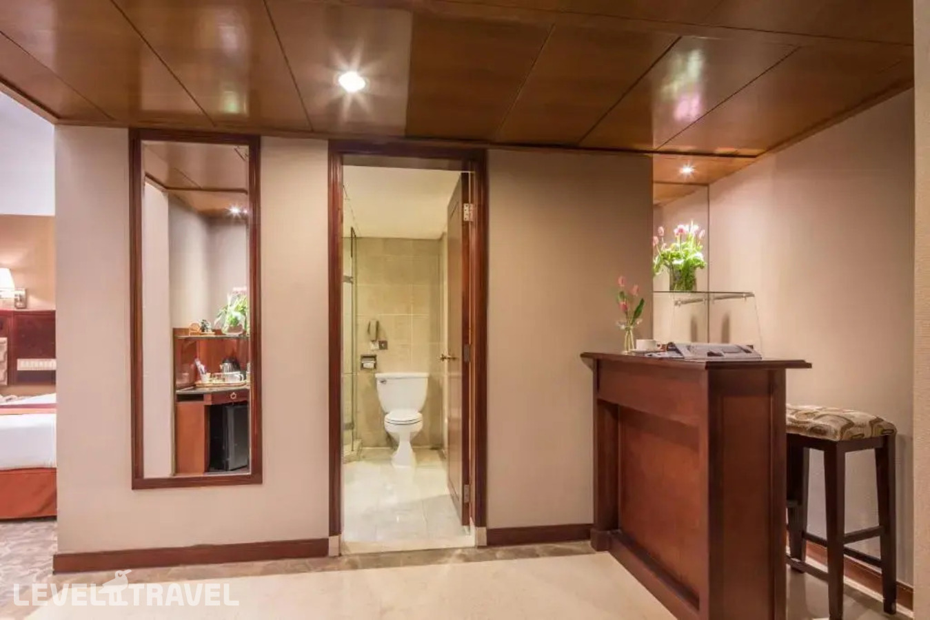 фотографии номера Делюкс (две односпальные кровати) отеля Asia International Hotel Guangzhou в Китай(Гуанчжоу) - фото №3