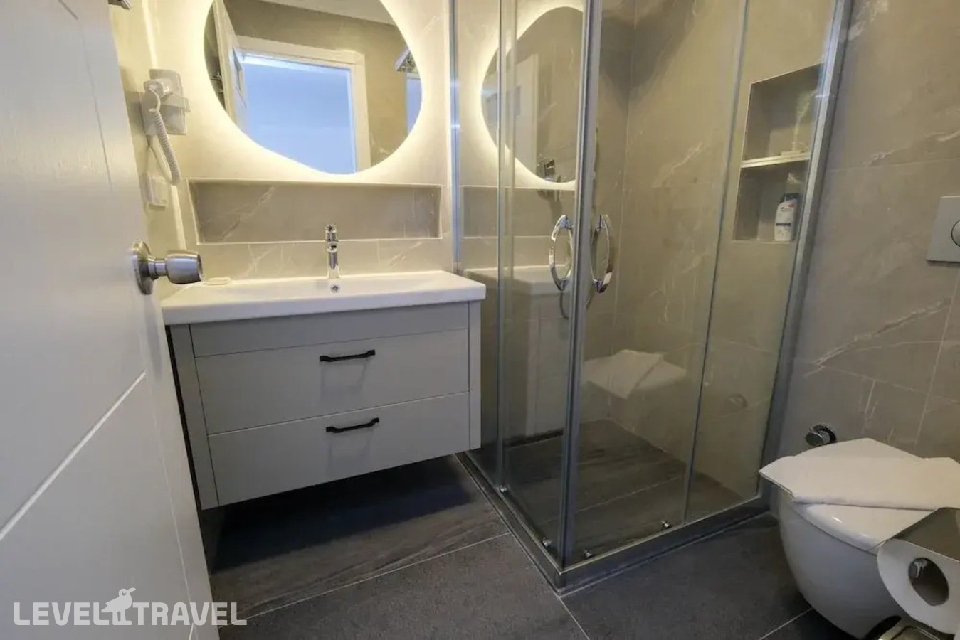 фотографии номера Стандартный с видом на окрестности отеля Diplomat Hotel в Турция(Турунч) - фото №9