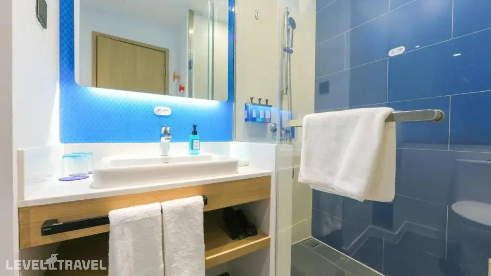 Двухместный номер Standard High Floor 2 отдельные кровати — фото 3