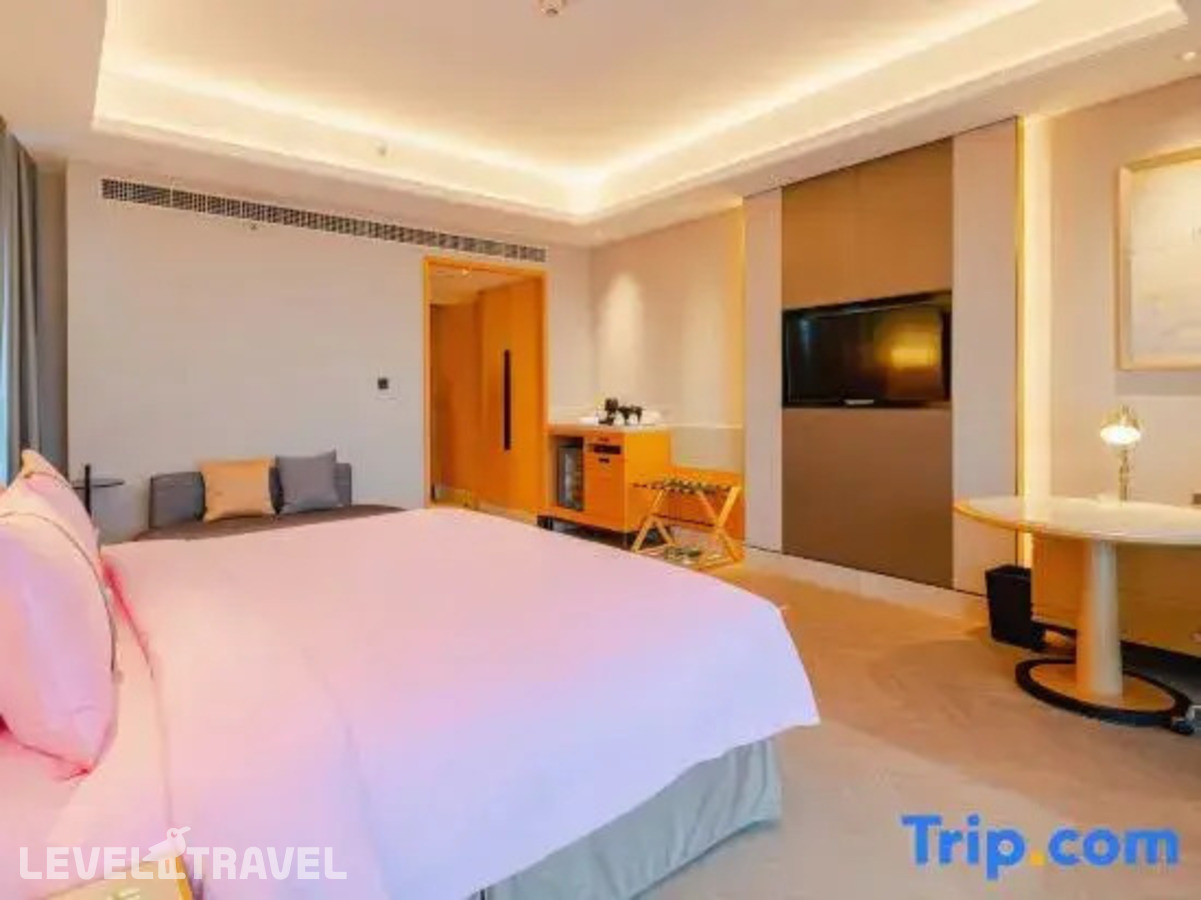 фотографии номера Премиум отеля Holiday Inn Haikou West Coast, An Ihg Hotel в Китай(Хайкоу) - фото №4
