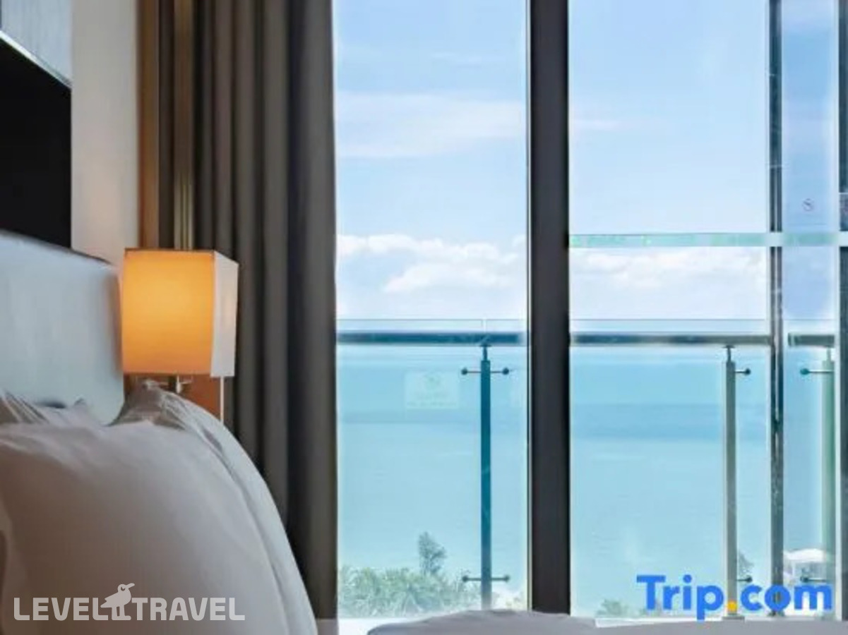 фотографии номера Премиум с видом на море отеля Holiday Inn Haikou West Coast, An Ihg Hotel в Китай(Хайкоу) - фото №10