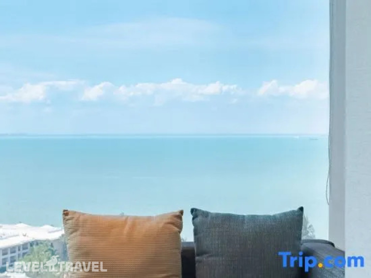 фотографии номера Премиум с видом на море отеля Holiday Inn Haikou West Coast, An Ihg Hotel в Китай(Хайкоу) - фото №12
