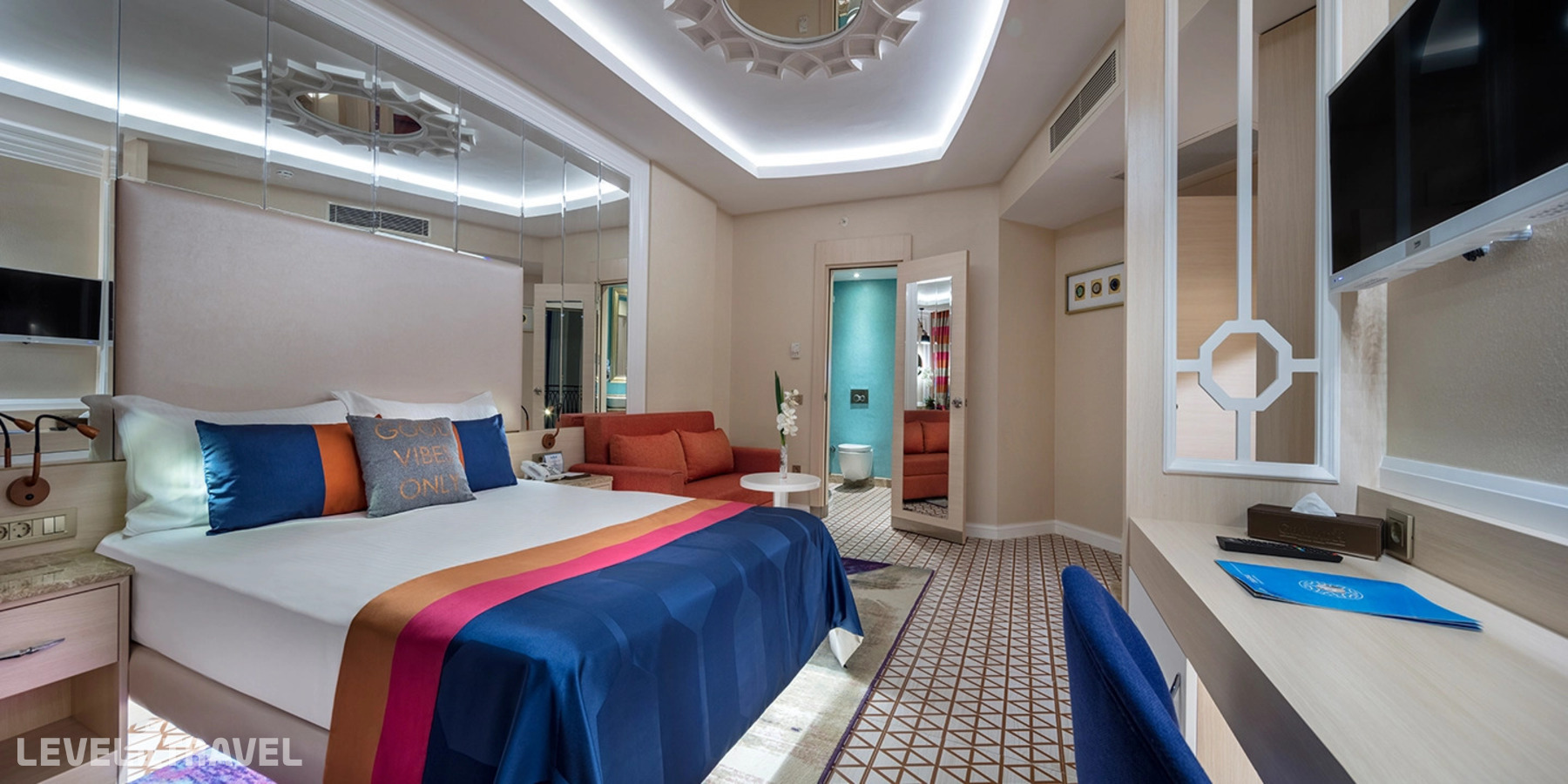 фотографии номера Делюкс Wonderland с видом на бассейн отеля Granada Luxury Belek в Турция(Белек - центр) - фото №1