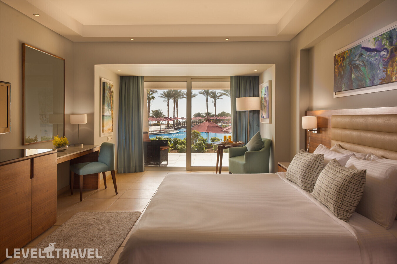 фотографии номера Панорамный номер отеля Grand Rotana Resort & Spa в Египет(Шаркс Бэй) - фото №1