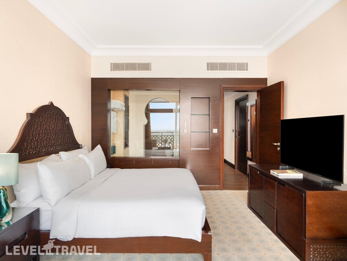 фотографии номера Роскошный люкс (2 спальни) отеля Rixos Al Mairid Ras Al Khaimah в ОАЭ(Рас-аль-Хайма) - фото №3