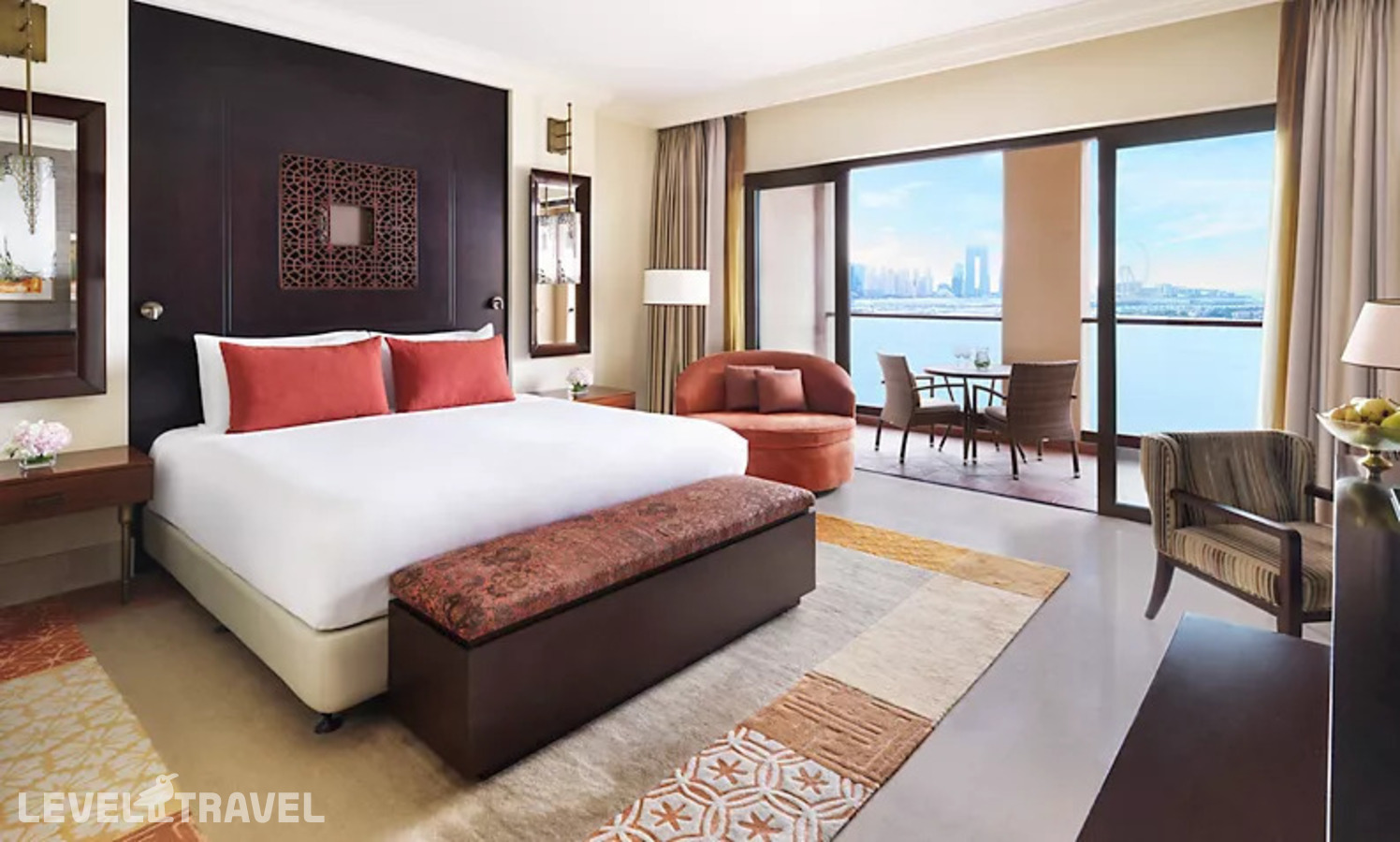 фотографии номера Люкс Fairmont Gold отеля Fairmont The Palm в ОАЭ(Дубай Пальма) - фото №1