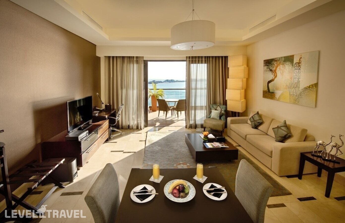 фотографии номера Апартаменты с видом на море (2 комнаты) отеля Fairmont The Palm в ОАЭ(Дубай Пальма) - фото №3
