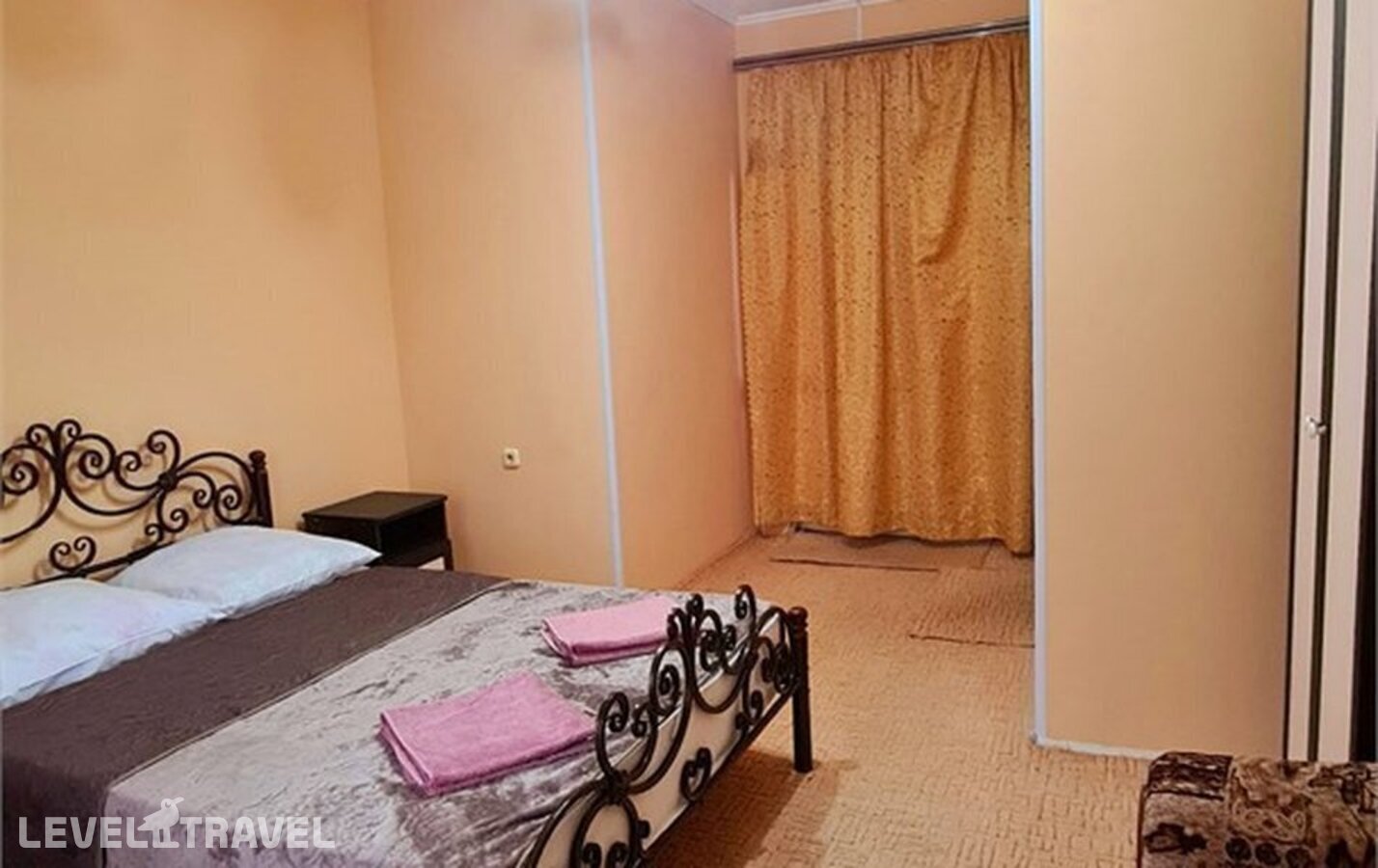 фотографии номера Трехместный 2.2 отеля Гостевой Дом Русская Сказка в Россия(Лоо) - фото №1